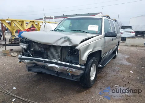 1999 Chevrolet Suburban 1500 Lt z USA, uszkodzony, nr VIN 3GNEC16R2XG261670